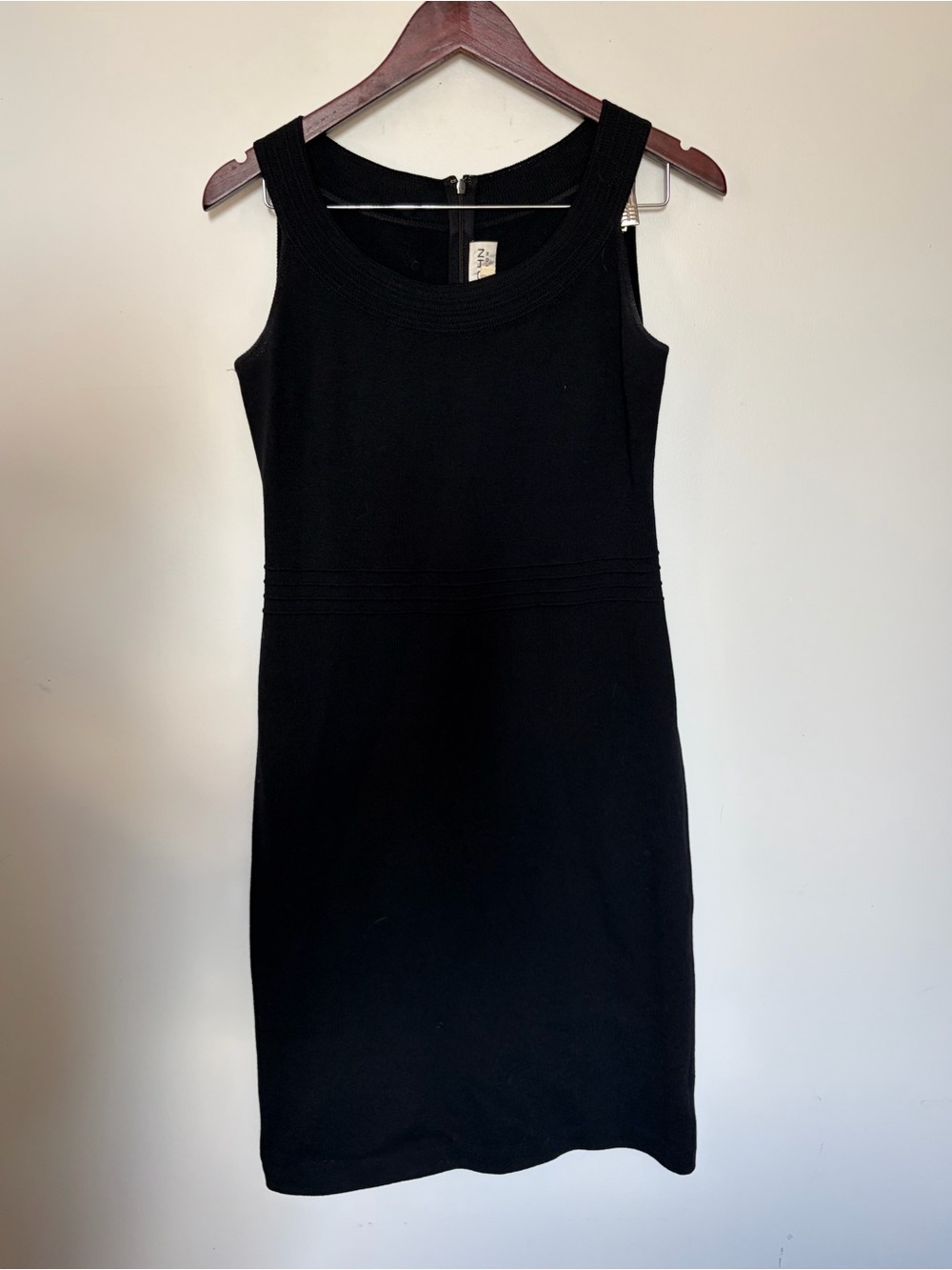 ST. JOHN Black Wool Textured Sleeveless Sheath Mid-Length Dress - Size 2